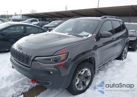 2019 Jeep Cherokee Trailhawk 4X4 z USA, uszkodzony, nr VIN 1C4PJMBX8KD188601